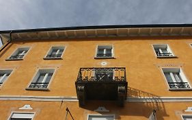 Casa Gialla